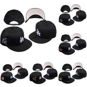 Designer Hat Tops Lettera Berretto da baseball Ummer Fashion Summer Peak Fascia per cappello regolabile Cappello a secchiello da cowboy con lettera solida