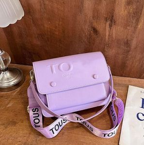 Liten väska kvinnors designer ny trend mode singel axel crossbody kedje väska brev liten fyrkantig väska