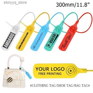 Etiketter Taggar 100st Custom PalStic Security Seals Personlig produktetikett Hang Tag For Clothing Shoe Bag Business 300mm/11.8 Q240217