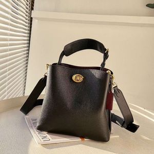 Totes High -Version -Eimer mit großer Kapazität Leder Schulter modischer Pendel -Crossbody -Taschen Trend