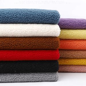 Kuzu yün kumaş kış kalınlaşmış sıcak mercan polar dikiş için peluş palto bebeği DIY el yapımı metre 240124