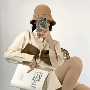 Berets King Wheat 2024 Wool Dome Black Bow Women Fedora Stage Show Khaki Casual Felt Cap Winter Lady Fashion Outdoor Top Pink Hat