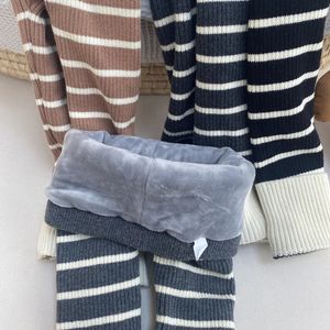 Корейские брюки для девочек, осенние и зимние детские плюшевые шерстяные брюки, хлопковые леггинсы, брюки для маленьких мальчиков 240131