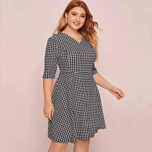 زائد الحجم Vneck Spring Autumn Autumn Houndstooth dres نصف الأكمام عارضة ألاين فستان كبير مكتب العمل 7XL 240202