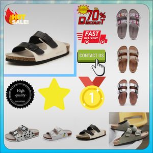 Designer Casual Platform High Rise Tjock Soled PVC Slippers Woman Light Weight Wear Resistant Leather Rubber Soft Sules Sandaler Flat Summer Beach Slippe