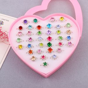 Barnringspresentlåda Set 36st Colorful Rhinestone Gem Rings for Kids in Box Children's Little Girl Jewelry Gift