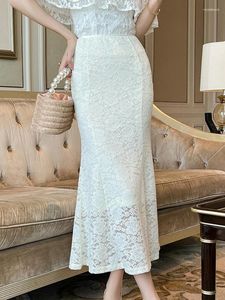 スカートエレガントな甘い白いスカート女性フレンチレースフックフラワーホローハイウエストフィッシュテイルロングファムパーティープロム衣料品