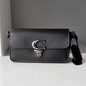 Bolsa totes de couro genuíno para mulheres, alça larga quadrada pequena com botão C, estilo leve e luxuoso, bolsa crossbody de ombro único, textura alta