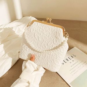 Pearl Shell Evening Bags Women Clutch Luxury Wedding Bridal Handbag Fashion Beaded Chain Party Purse 240123