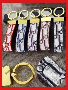 Designer Alloy Keychain - Fashionable Letter Printed Keyring for Men Women Durable Car Bag Pendant Accessory Ideal Gifts BDK4