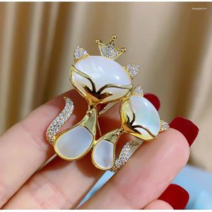 Broschen Französisch Natürliche Shell Krone Zwei Pins Weibliche Temperament Tier Pin Schnalle Marke Design Statement Luxus Corsage