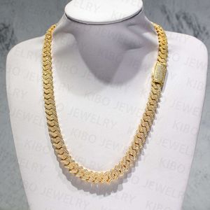 Przyzwoita design 12 mm szerokość 925 Sterling Srebrny mrożony mrożony moissanite Hip Hop Iced Out Cuban Link Chain