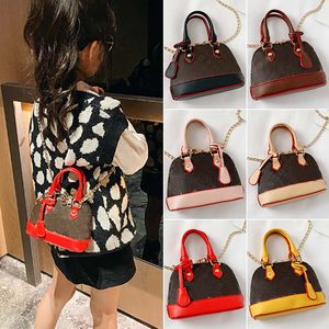 Fashion Designer Kids Baby Handbag Youth Girls Princess Casual Classic Letters Chain Shoulder Bag Candy Handbags Coin Purses Mini Tote Crossbody Messenger Bags