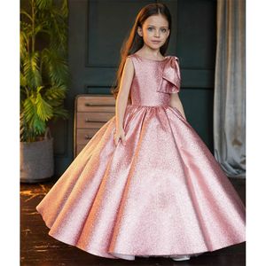 Novo vestido de luxo rosa para meninas com arcos nas costas para meninas, vestidos de primeira comunhão, vestido de baile de princesa, vestido de festa de casamento, vestidos de concurso, comprimento até o chão, vestido de primeira comunhão de cetim