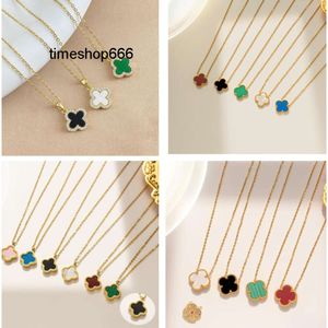 20Style 18K Gold Plated Neckor Luxury Designer Halsband Flowers Four-Leaf Clover Cleef Fashional Pendant Halsband Bröllopsfest smycken