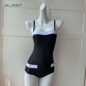 CC Bikini Mode Sexy Damen Bademode Heißer Verkauf Badeanzug Kostenloser Versand Frauen Brief Drucken Kurze Set Tangas BH Strand Party Chanele Badeanzug Schwimmen Tragen 1874