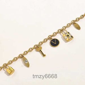 Nova moda clássica pulseiras mulheres pulseira 18k banhado a ouro aço inoxidável amantes de cristal presente pulseira manguito corrente designer jóias 223w