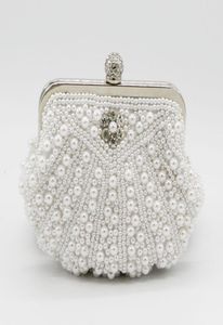 2019 Top Shell Pearls Bridal Hand Bags One Shoulder Clutch Beaded Crystal Formal Evening Party Diner Bags Shell Style Cheap S1980345