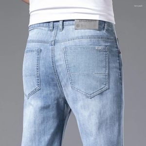 Herren Jeans 2024 Frühling Gerade Lose Leichte Stretch Klassischer Stil Business Casual Junge Mode Hochwertige Denim-Hosen