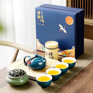 Подарочная коробка Китайский чайный сервиз кунг-фу Дорожный набор Благовонные катушки Керамический чайник Фарфоровый чайный сервиз Гайвань Чайные чашки Чайный инструмент 240124