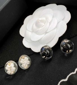 Marke Mode Perlen Schmuck Schwarz Weiß Ohrringe Acryl Schwarz Runde Kamelie Blume Ohrringe Design Hochzeit Ohrringe9036156