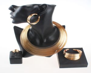 XD128 Dubai Gold Color Smyckesuppsättningar för kvinnor nigerianska bröllop afrikanska pärlor halsband chokers örhänge armband ring accessoarer6700568