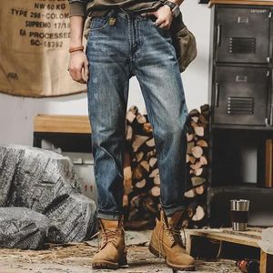 男性用の男性のジーンズポケット付きスリムフィットのズボン男性カウボーイパンツワークタイトなパイプスキニーレトロデニム服Y2K 2000S