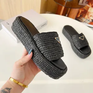 Free shipping 2024 Designer Luxury Sandals Women's Slip On Gold Buckle Slip On Black Brown Pool Women's Casual Sandals size 35-41 with box