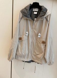 24 Damen-Windbreakerjacke mit Kapuze, weich und bequem, Raglanärmel, Kapuzen-Passform, große Tasche, Flip-Dekoration zur Altersreduzierung 216