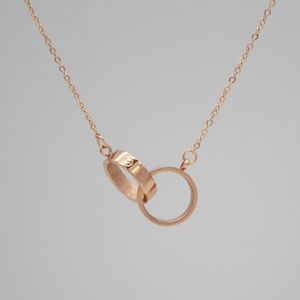 2024 Halsband för kvinna älskar smycken guldhänge Dual ring rostfritt stål juvelery mode ovala sammanlåsande ringar Klavikulära kedja halsband Designerq6