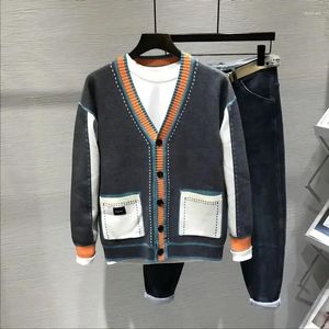 Erkek Sweaters Örme hırka kazak ekleme kontrast renk Sonbahar Kış ceketi v yaka tek göğüslü uzun kollu üst