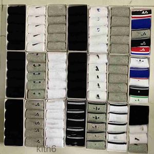 Męskie skarpetki Designerowie skarpet dla kobiet Chaussettes Women Elite Nk White Kids Sport Sock Biecid Biała szara bawełna piłkarska