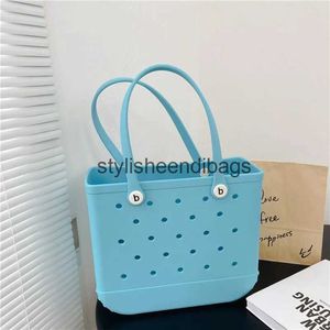 토트 XL BOGG 가방 EVA 방수 2023 트렌드 유명한 여성 핸드백 큰 여름 어깨 토트 저장 Bogg Beach Shopper Womens Bagsh24218