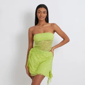 Arbetsklänningar Kvinnors 2 -bitars sommarkläder Solid Color Sleeveless Off Axel Cropped Tube Tops Spets Floral kjol Set