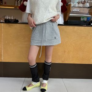 デザイナーレディーススカートボトムショートパンツの並べ替え刺繍文字春の女性カジュアルスポーツテニススカート