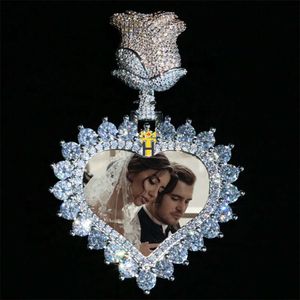 Melhor fabricante de joias personalizado 925 prata esterlina Vvs moissanite diamante flor baile coração foto pingente