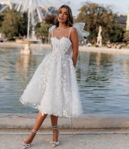 3D Çiçek Aplikler Kısa Boho Gelinlik Çay Uzunluğu Spagetti Kayışları Bir Çizgi Beyaz Gelin Gowns Sweetheart Boyun Prenses Yaz Plajı Gelin Elbiseler