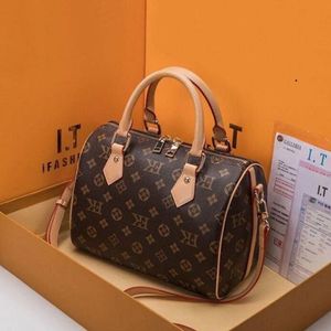 2020 New Women Messenger Travel Bag Classic Style Fashion حقائب الكتف حقائب اليد 30 سم مع قفل مفتاح 234298V