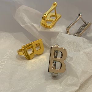 Luksusowe kolczyki projektanta mody kobiety metal litera b Personalizowane kolczyki Wykwintne proste sto kolczyków Hip Hop Style Wysokiej jakości kolczyki dla kobiet