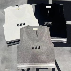 Croped Women Singlets toppar ärmlösa stickade tankar Kontrast Färg Sexig tankskjorta lyxdesigner stickor