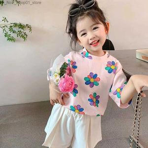 T-shirt 2-8T Cotton Flower Girls Kid Tshirt Abbigliamento estivo per bambini Top a maniche corte T-shirt floreale infantile Cute Sweet Children Tee Outfit Q240218