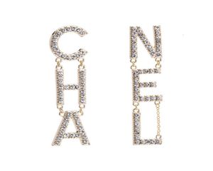 세련된 Rhintone CZ 문장 귀걸이 925 Sier Needle Capital Alphabet Letter Drop Earrings9126104