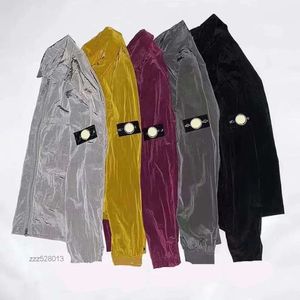 배지 스톤즈 아일랜드 나침반 재킷 셔츠 방수 금속 스킨 코트 나일론 낚시 등산 마모 설계자 검은 코트 남성 패션 2024