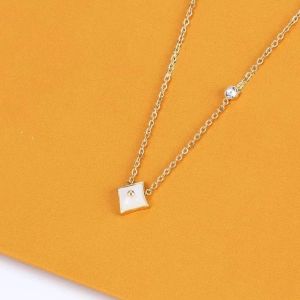 2024 Designer jewelry necklaces women silver pendent mens necklace womens pendants ladies chains luxury jewlery girlfriend