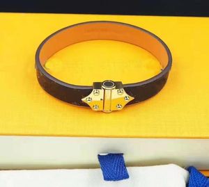 Design Leather Bracelet Bangle for Man Women Bracelets Mens Party Wedding Jewelry Couples Lovers Gift Engagement with Box4097665