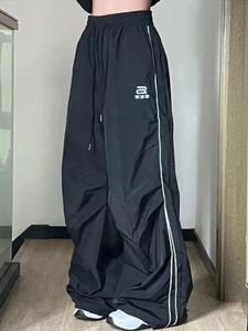 Houzhou 검은 넓은 다리 낙하산 바지 여성 빈티지 90 년대 대형 캐주얼 바지 여성 고르 코어하라 주쿠 패션 스트리트웨어 240123