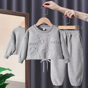 Autumn Baby Girl Clothes Set Cartoon Bear Pullover Top och Pant 2 Pieces Set Children Girls Sweatshirt Outfits Tracksuit 240218