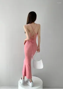 Sıradan elbiseler seksi Koreli kadın Amerikan baharatlı kız dantel yukarı backless elbise zarif uzun kadın ince balık kuyruğu v528