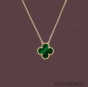 Modehänge halsband för kvinnor eleganta 4Four Leaf Clover Locket Halsband Högkvalitativ chokerkedjor Designer smycken 18K Pläterad guldflickor gåva en Le7x