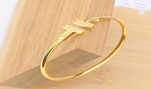 Double Tshaped opening design Cuff Bracelet Chain simple inlaid diamond ladies fashion luxury banquet small fresh stainless steel8796043